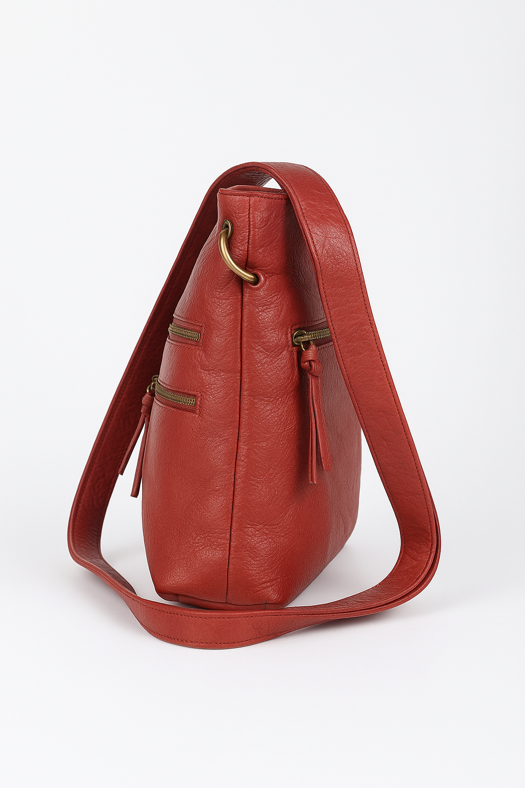 Classic Leather Sling Bag – Stylish & Practical