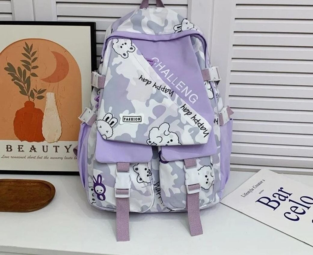 Challenging Backpack – Lightweight, Stylish & Comfortable for Daily Use