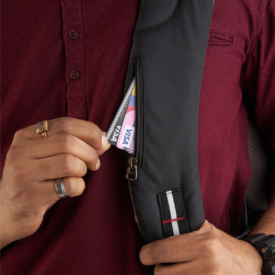 BAG FACTORY Casual Water Resistant Backpack with USB Charging Port 38 Ltrs