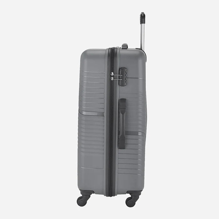 Safari Carter Hard Luggage With 4 Wheels - polypropylene